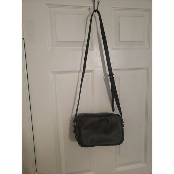crossbody simply southern black zip up - Picture 2 of 5